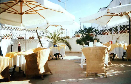 Il Gabbiano بيت ضيافة 2*